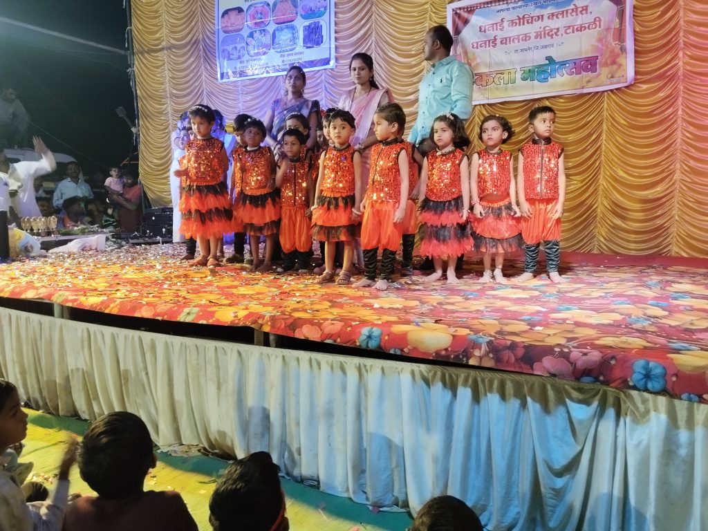 टाकळी (ता. जामनेर) येथे धनाई बालक मंदिरच्या वतीने गुणवंत विद्यार्थ्यांचा सत्कार व सांस्कृतिक कार्यक्रम उत्साहात संपन्न
