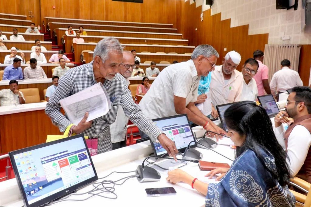 जिल्हास्तरीय लोकशाही दिन संपन्न; तक्रार निवारणास गती